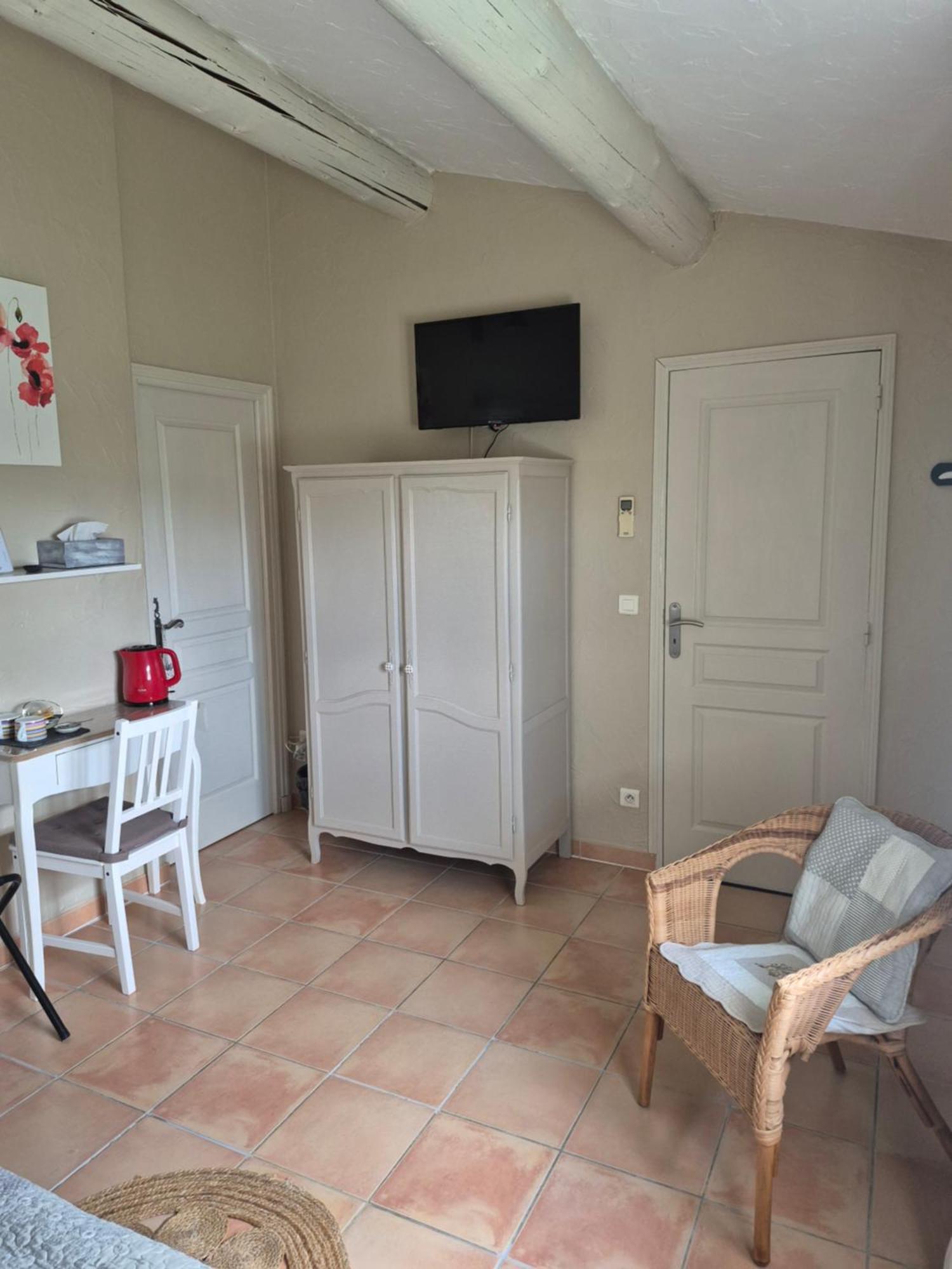 Mas Clement - Chambre et table d'hôtes LʼIsle-sur-la-Sorgue Exterior foto
