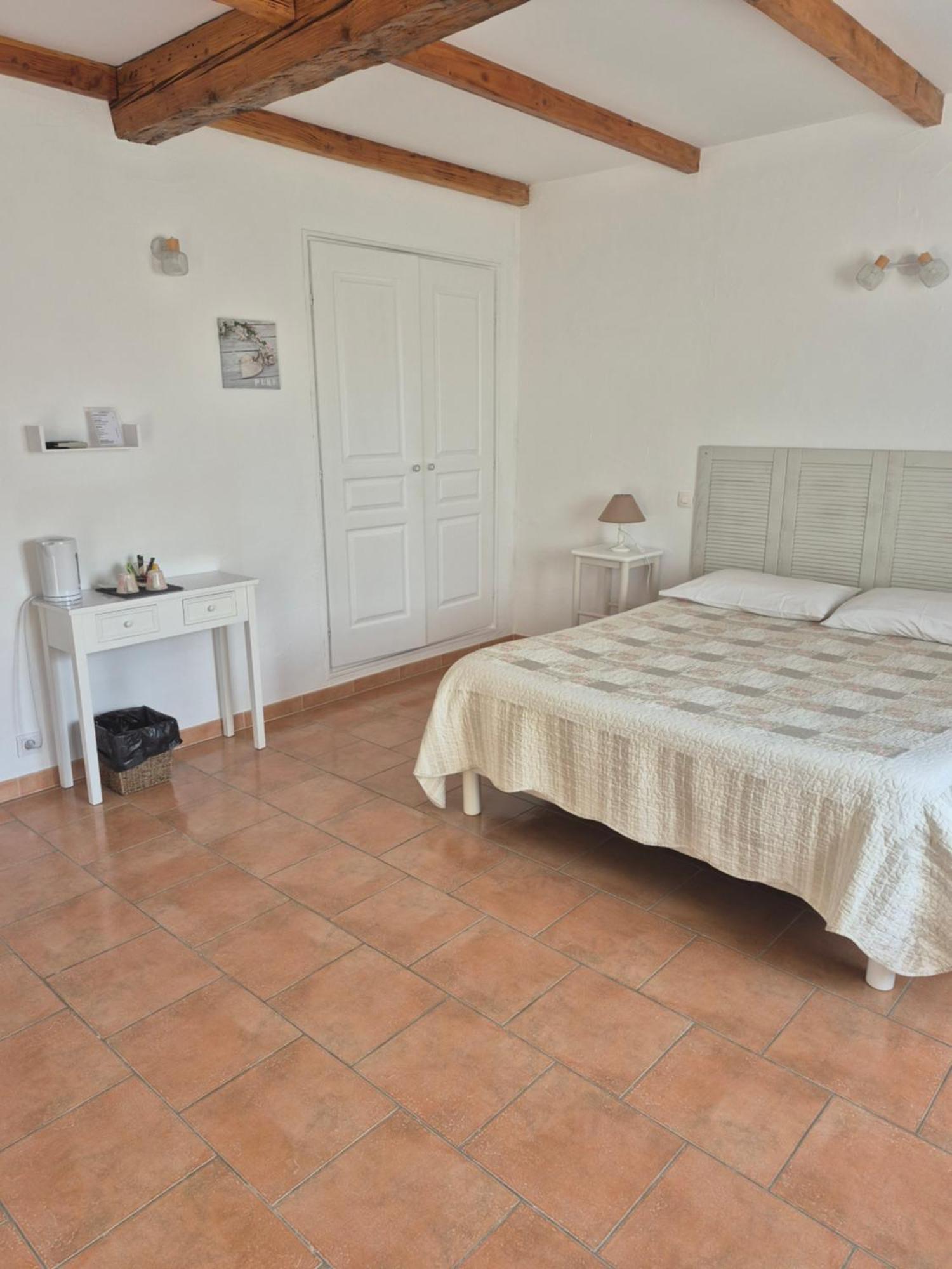 Mas Clement - Chambre et table d'hôtes LʼIsle-sur-la-Sorgue Exterior foto